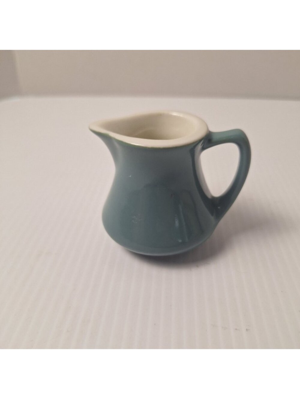 VINTAGE HALL POTTERY CREAMER INDIVIDUAL SERVICE TEAL BLUE GLAZE STONEWARE HANDLE